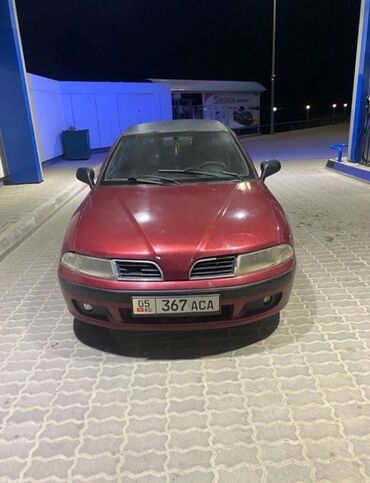 обмен машинами: Mitsubishi Carisma: 2002 г., 1.6 л, Автомат, Бензин, Седан