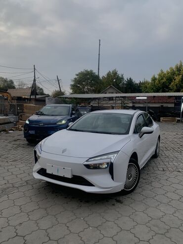 Другие Автомобили: JMC YI 2023
400 запас хода
Состояние идеальное 
Белый седан вид имеют