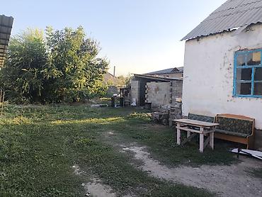 продою участок: Продаётся земельный участок с домом в селе Люксембург Характеристики — 2