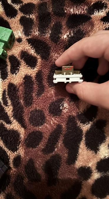 gənc master konstruktor seriyaları: Məhsul: Mini fiqur (oyuncaq) – Minecraft üslubunda kubik dizaynlı — 1