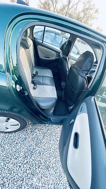 vaz 2105: Toyota Yaris: 2001 г., 1 л, Механика, Бензин, Хэтчбэк — 3
