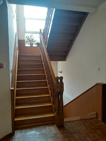 Продажа коттеджей и домов: Продается дом на первой линии по ул. Садырбаева /ул. Ахунбаева — 17