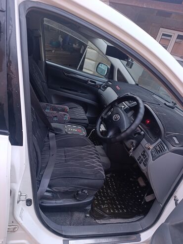 Toyota: Toyota Ipsum: 2002 г., 2.4 л, Автомат, Бензин, Минивэн — 3