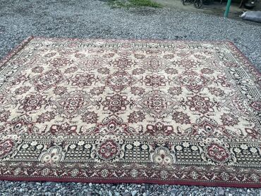 цена искусственного газона: Ковер Б/у, 400 * 300 at lalafo.kg цена искусственного газона: Ковер Б/у, 400 * 300