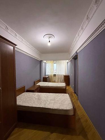 3 korona: İcarəyə verilir 3 otaqlı köhnə tikili 72 m², Gənclik m. 950 AZN/ay 3 — 10