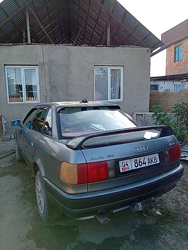обмен на бортовой: Audi 80: 1992 г., 2 л, Механика, Бензин, Седан — 6