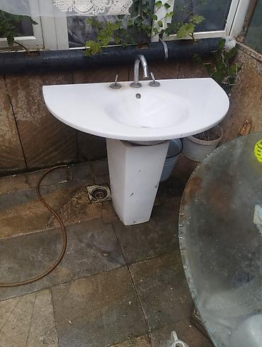 hamam ucun tulpan: Pilləli ayaqlı hamam lavabosu və qarışdırıcı kran dəsti - Material — 3