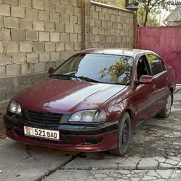 Toyota Avensis: 1999 г., 1.6 л, Механика, Бензин, Седан