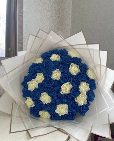 Süni güllər: Suni Gullerin sifarisle hazirlanmasi qiymetler olculere gore deyisir — 2