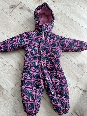 детский комбинезон для новорожденных: Продам детский зимний комбинезон в отличном состоянии, подойдет на