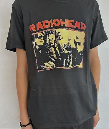 Футболки: Футболка, Radiohead, на фото размер XL
Материал-хлопок
Размеры-М, L,XL — 1