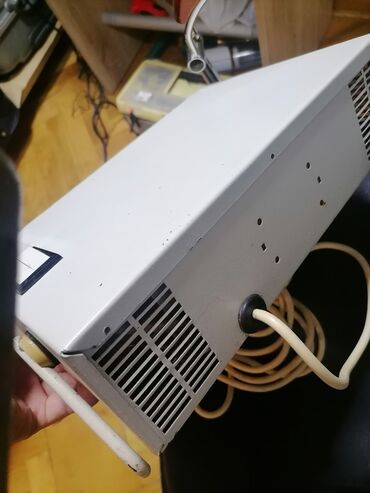 Kaloriferi: Grejalica duvaljka 2000 w ispravna Ei Niš Jugoslavija. Ima kabla oko na lalafo.rs — 9 Kaloriferi: Grejalica duvaljka 2000 w ispravna Ei Niš Jugoslavija. Ima kabla oko — 9