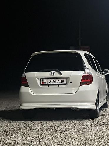 Продажа авто: Honda Fit: 2002 г., 1.3 л, Вариатор, Газ, Хэтчбэк — 3