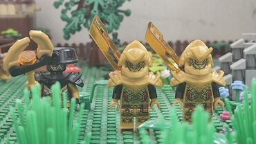 Oyuncaqlar: Lego Ninjago fiqurları dəsti. Fiqurların hər biri özünəməxsus silah və