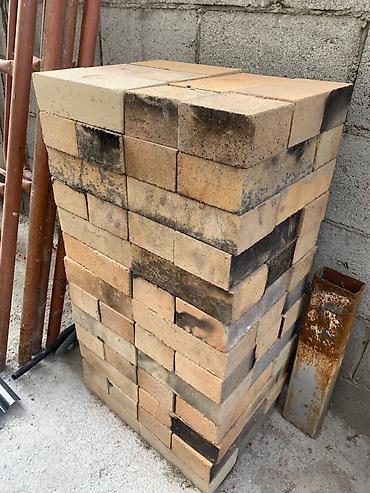 Продаю Шамотный кирпич Пользовались 1 раз качество хорошее Имеется