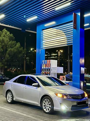 Toyota Camry: 2012 г., 2.5 л, Вариатор, Гибрид, Седан at lalafo.kg Toyota Camry: 2012 г., 2.5 л, Вариатор, Гибрид, Седан