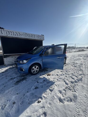 киргизские машины: Chevrolet Spark: 2017 г., 1 л, Автомат, Бензин, Хэтчбэк