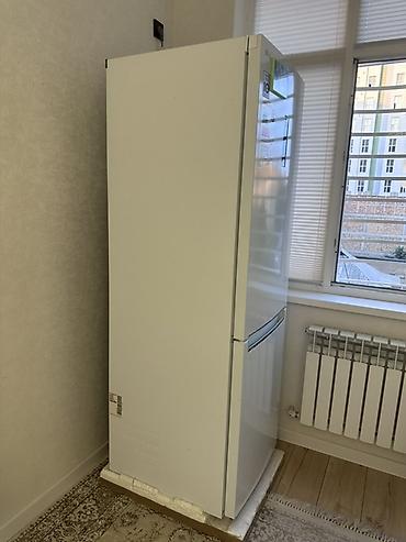 холодильн: Холодильник LG с нижней морозильной камерой - Бренд: LG - Инверторный — 1