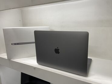 8 ми ядерный ноутбук: Ноутбук, Apple, 8 ГБ ОЭТ, Apple M1, 13.3 ", Колдонулган, Жумуш, окуу үчүн, эс тутум NVMe SSD