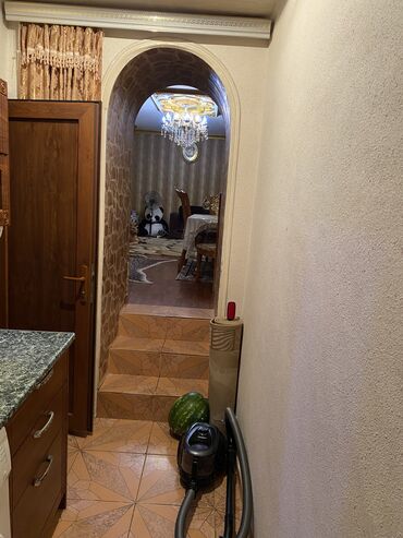 Köhnə tikili: Bakı, NZS, 6 otaqlı, Köhnə tikili, m. 8 Noyabr, 160 kv. m -da lalafo.az — 14 Köhnə tikili: Bakı, NZS, 6 otaqlı, Köhnə tikili, m. 8 Noyabr, 160 kv. m — 14