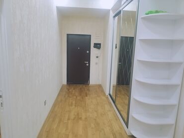аренда нежилого помещения под офис: Nizami rayonu Qara Qarayev metronun yanında 17/14 mərtəbəsi 2 məktəbə