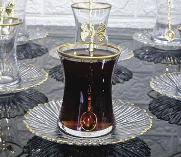 armudu stakan: Armudu stəkanlar, 18 ədədli dəst