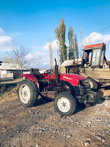 мотоблок матор: Колесный трактор красного цвета, серия 4×4 (надпись «404» на капоте) — 4