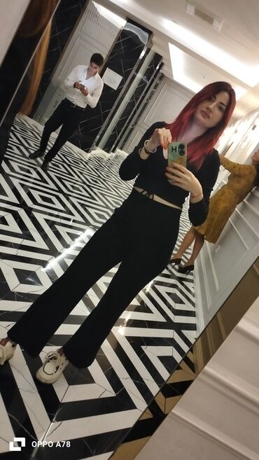 Satış məsləhətçiləri: Madel İş axtariram Mağazada paltar reklami ederem canlı acib Boy 168 — 32