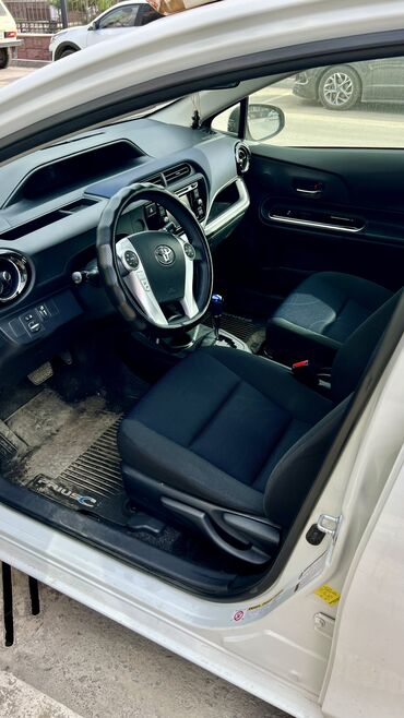 Toyota: Toyota Prius: 2016 г., 1.5 л, Вариатор, Гибрид, Хэтчбэк — 7