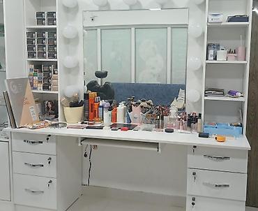 Salon, tibbi mebel dəsti: Gözəllik salonu avadanlıqları dəsti Tərkib: - Bərbər kreslosu: yumşaq — 4