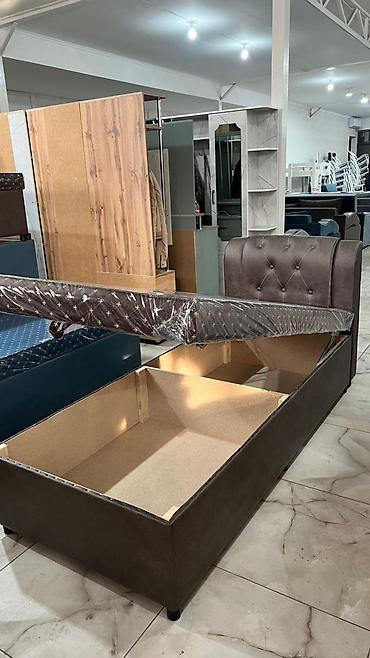 Двуспальные кровати: Двуспальная кровать, Новый, С матрасом, длина - 200 см — 12