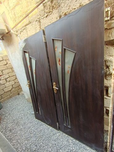 Giriş qapıları: İşlənmiş Giriş qapısı 80x200 sm Çərçivə ilə, Ünvandan götürmə — 1