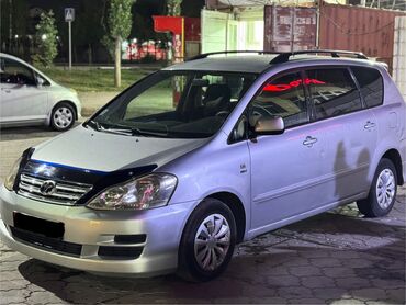 обмен на авто с доплатой: Toyota Avensis Verso: 2004 г., 2.4 л, Механика, Бензин, Минивэн