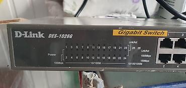 Modemlər və şəbəkə avadanlıqları: D‑Link DES‑1026G – Gigabit Ethernet switch - 24 x 10/100Mbps RJ‑45 — 1