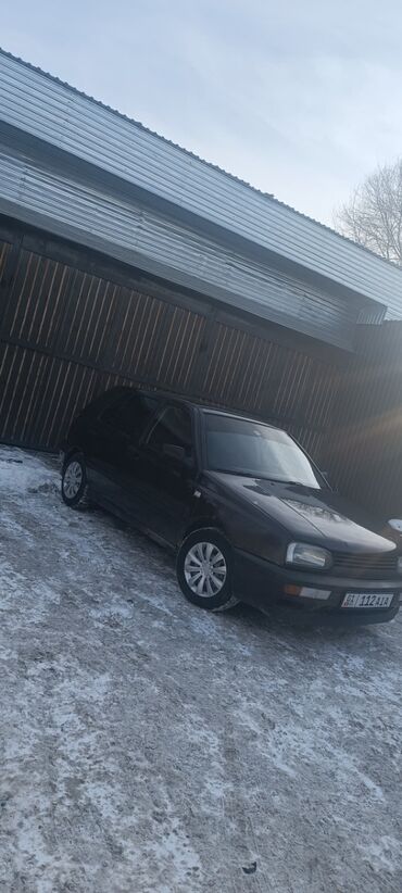 голф три: Volkswagen Golf: 1994 г., 1.6 л, Механика, Бензин, Хэтчбэк