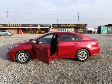 Kia: Kia K3: 2018 г., Седан — 4