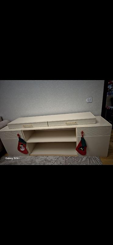 Mebel dəsti – TV tumbası və sürgülü qarderob - TV tumbası: krem rəng lalafo.az -da Mebel dəsti – TV tumbası və sürgülü qarderob - TV tumbası: krem rəng