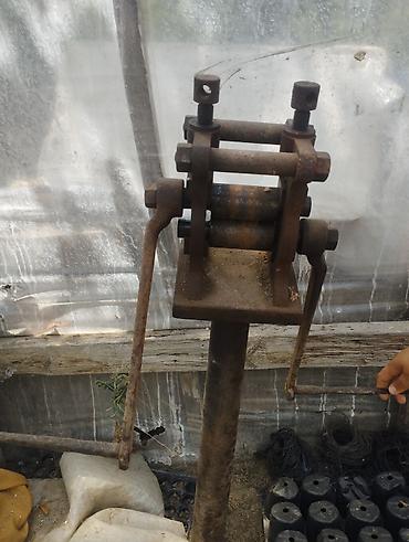 ручной гибочный инструмент: Mexaniki rulon tipli metal əyici/press (əl ilə idarə olunan qizil — 1