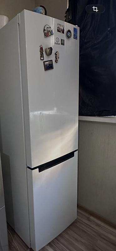 Холодильник Indesit, Б/у, Двухкамерный, No frost