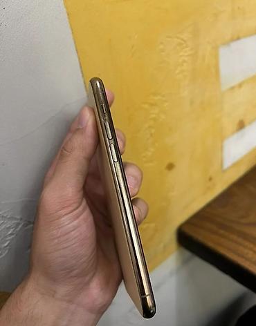 iphone 9: IPhone 11 Pro, Б/у, 256 ГБ, Золотой, Зарядное устройство, 93 % — 4