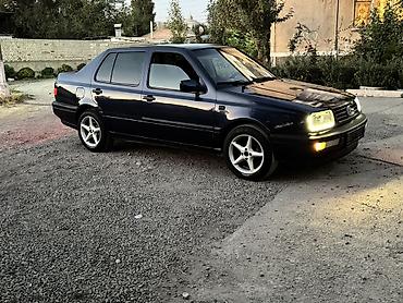 a8 d2: Volkswagen Vento: 1993 г., 1.8 л, Механика, Бензин, Седан — 2