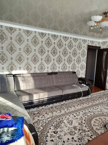 продаю дом с мебелью рабочий городок: Үй, 100 кв. м, 5 бөлмө, Менчик ээси