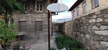 Həyət evləri və villaların satışı: Şəki şəhər Sabit Rəhman küç. dal6/8 — 10