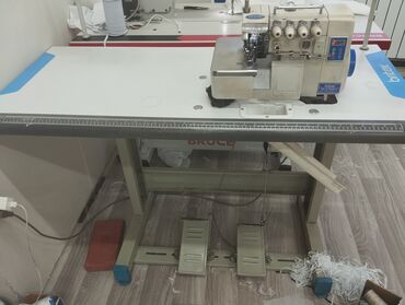 вышивальные машины: Швейная машина Полуавтомат