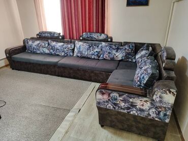 продаю советские стулья: Продаю диван трансформер, состоит из 4 частей. раскладывается. Ширина