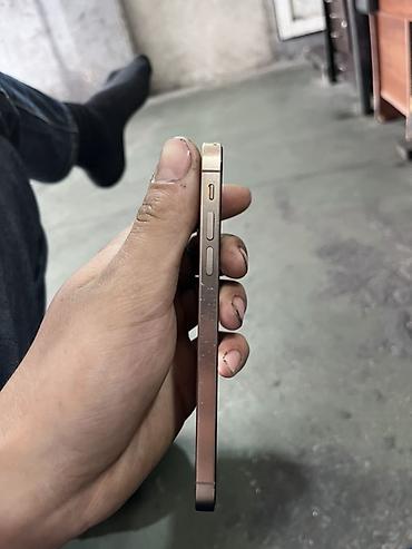 kamere: IPhone 15 Pro, 64 GB, Desert Titanium, Qırıq — 7