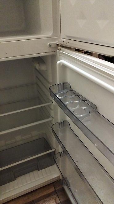 mini refrigerator: Двухкамерный холодильник с верхней морозильной камерой — 4