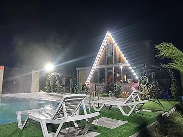 hövsanda: Qəbələ A-frame tipli dağ mənzərəli bağ evi – şəxsi həyət və hovuzla — 2