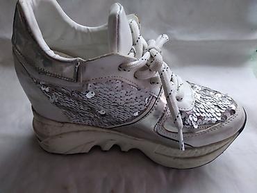 Patike: Zenske cipele br.37 polovnecena za 1 par — 9