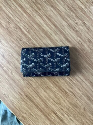 кошелек мужской кожаный ручной работы: Ключница Goyard с монограммой, выполненная в черном цвете с узнаваемым